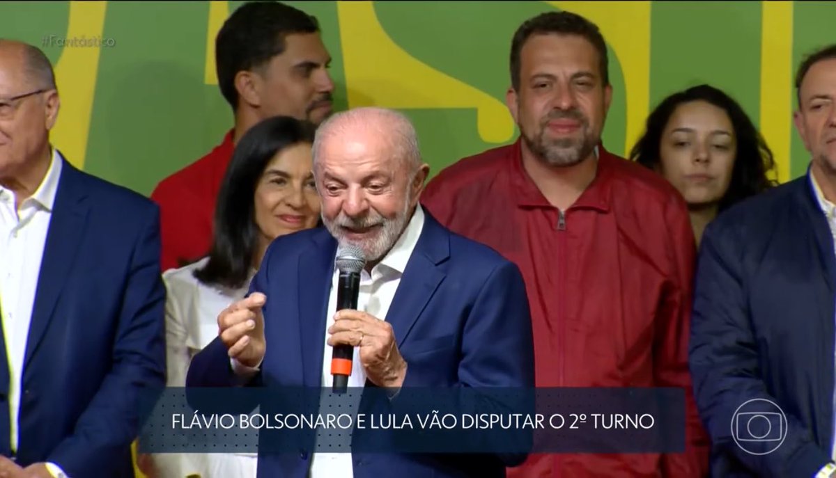 gomzsquita's tweet photo. Ele parece muito tranquilo e confiante, meu Deus. 😭 https://t.co/cjLDvoibeX
