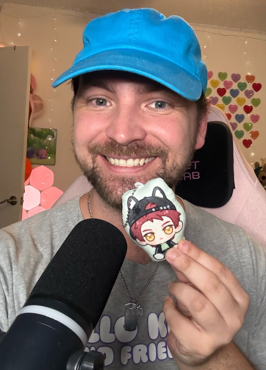 ItsIanWatson's tweet photo. I went to the Lost in Deepspace Market and had the absolute best time!! Everyone was so sweet and everything was so cute! An amazing event!! 100000/10 https://t.co/AKvv20JJge