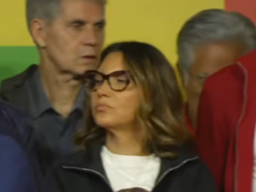 crenangs's tweet photo. SEUS DIAS DE PRIMEIRA DAMA ESTÃO CONTADOS @JanjaLula OS SEUS DIAS DE PRIMEIRA DAMA ESTÃO CONTADOS, OTÁRIA DO CARALHO https://t.co/gmK1axQlRG