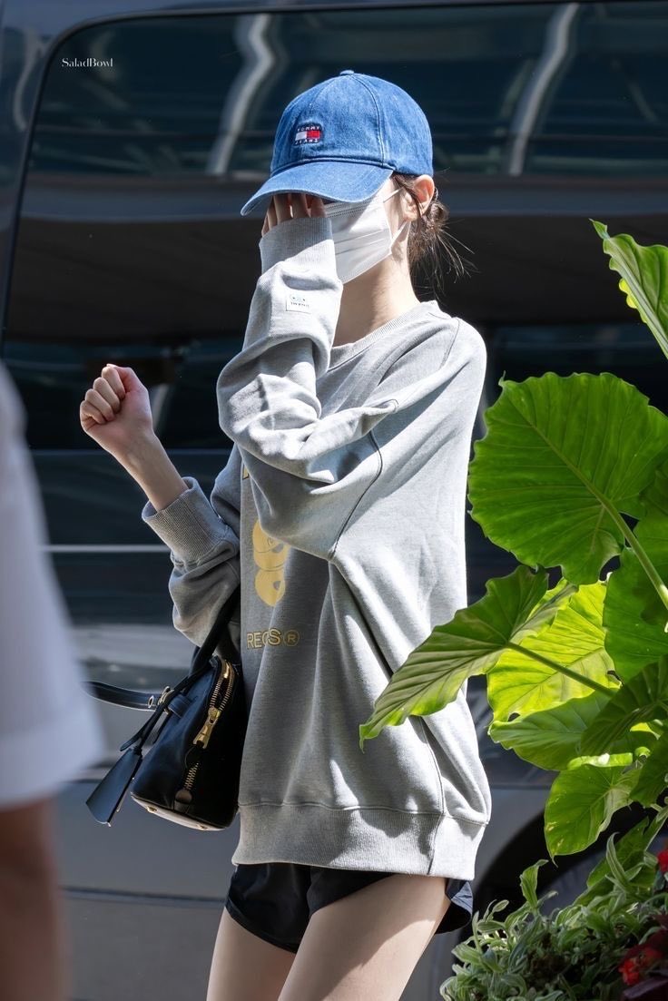 kiko20l's tweet photo. [광고] 추석 애프터 세일 오늘이 마지막‼️

진짜 최종 총정리 타래 . . . 무신사 어플 하루 내내 털어서 저려미 1만원부터 시작하는 가을 옷 모음 〰️🍂 https://t.co/DVzNk7Tg6e