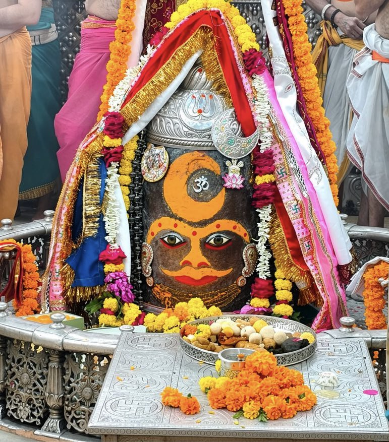 12Jyotirling's tweet photo. श्री महाकालेश्वर भस्म आरती दर्शन | 05.10.2026

Shri Mahakaleshwar Bhasma Aarti Darshan | 05.10.2026 https://t.co/B4cdrE05hr