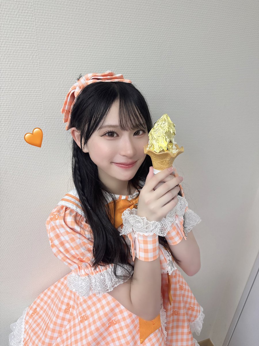 cocona_ms1218's tweet photo. おはここにゃん！
昨日のライブ終わりの金箔ソフトクリームがあまりにも濃厚でとろとろで最強すぎて無敵になれた(ˊo̴̶̷̤⌄o̴̶̷̤ˋ)🧡

今日もにゃんと一緒だよ〜！！ https://t.co/tY49tk49km