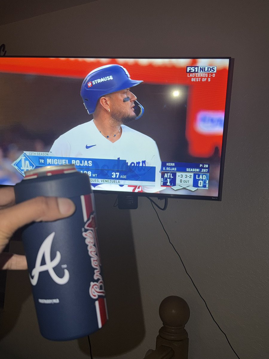 justinzo3's tweet photo. @Braves #RayKerr #game2 #nlds https://t.co/COhUy2f3ZE