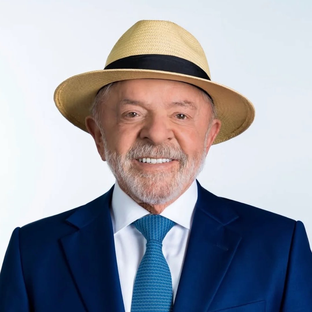 tracklist's tweet photo. Lula se pronunciou após o resultado do primeiro turno da disputa pela Presidência da República.

“Eu sou bom de mata-mata. O jogo vai começar. Estamos na prorrogação. Segunda-feira vamos conversar e terça-feira a família Bolsonaro que se cuide.” https://t.co/k19pcwtag1