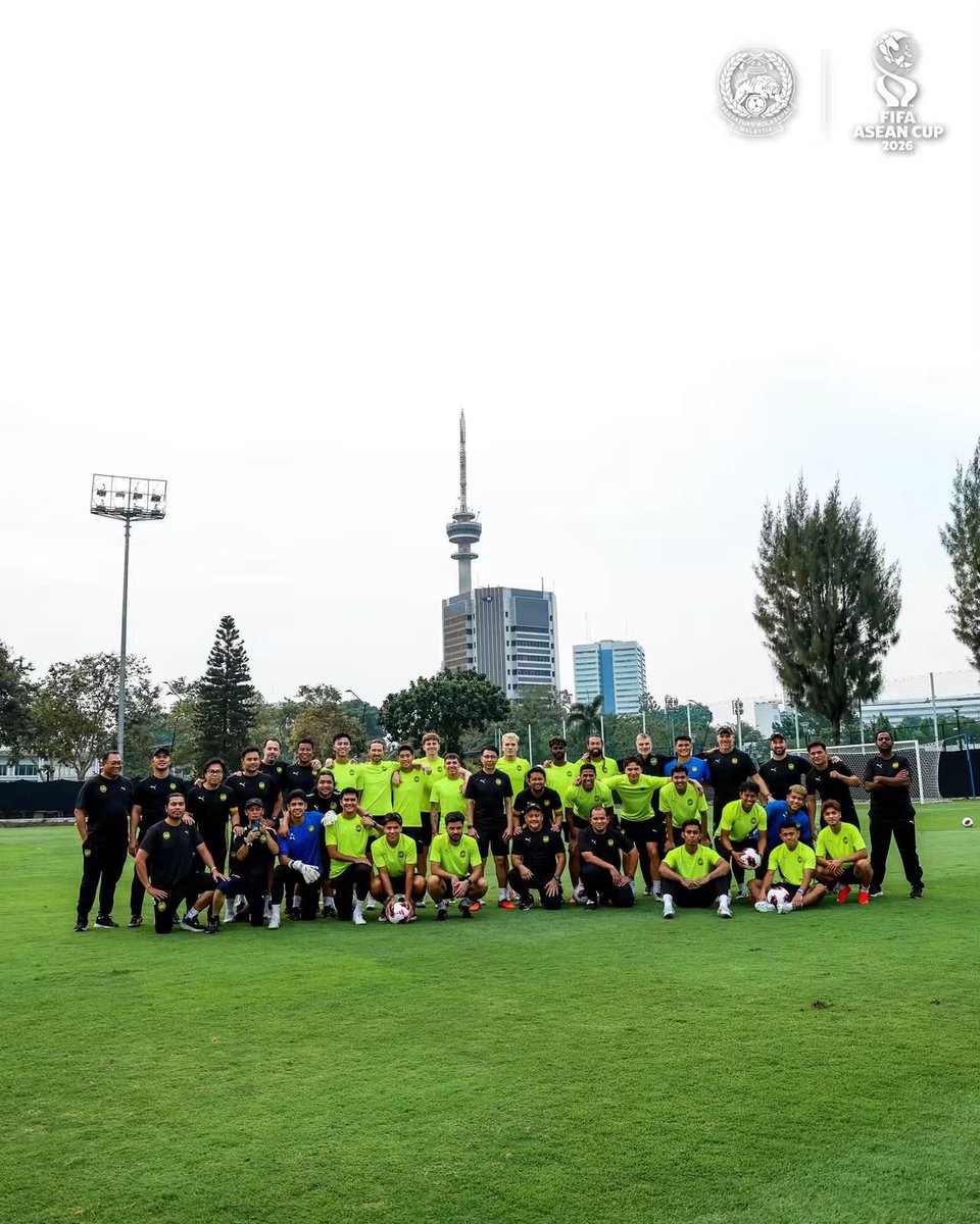 anwaribrahim's tweet photo. Selamat maju jaya buat skuad Harimau Malaya dalam perlawanan penentuan tempat ketiga menentang Vietnam. 

Berjuang dengan penuh semangat dan berikan yang terbaik demi lencana di dada. Rakyat Malaysia bersama kalian. 🇲🇾🐯

Semoga perlawanan ini tidak perlukan bantuan masa tambahan yang terlalu panjang. 😉

#YakinMADANI
#HarimauMalaya

Kredit: FB Malaysia National Football Team