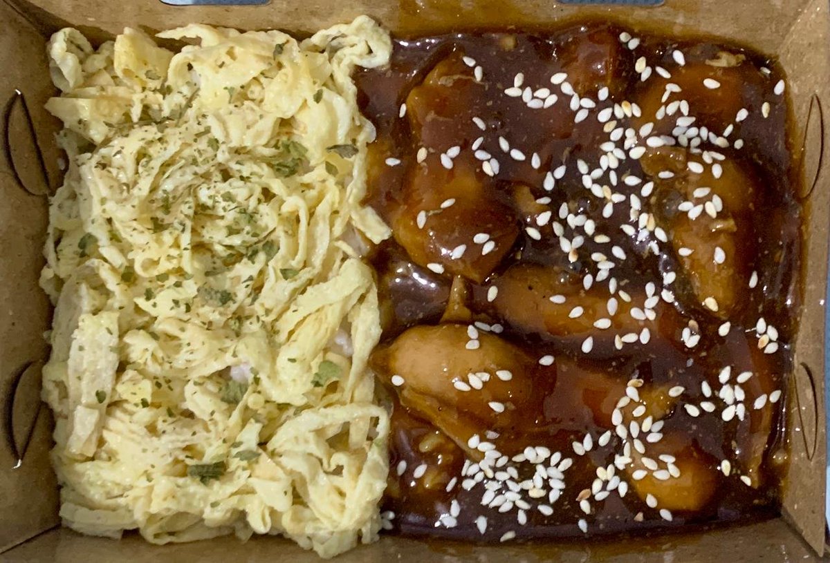ziggy5cld's tweet photo. Help rt please 🙏🏻

Yuk bantuin larisin dagangan aku untuk kehidupan aku dan mamah 🙏🏻
Aku disini jualan mini dessert box di 10rb dan nasi ayam teriyaki di 15rb
Bisa pesen untuk pribadi di kirim via gosend dr cibinong atau untuk berbagi 

Langsung DM aja ya 🙏🏻 https://t.co/TLG721CwGY