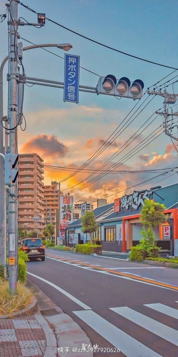 RuanSegrini's tweet photo. 秋田の夜でこの旅初フリース着ることにしました。風が強いから体感温度低い　手元の温度計で13℃(((；ﾟДﾟ)) https://t.co/rrTLkAbc4y