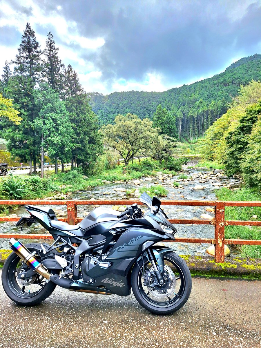 GSF28739181's tweet photo. 土曜日のソロツー画像です

最近のお気に入りは
山の神ドライブインまでの
緩やかなワインディング🏍³₃

景色も最高なので 皆で行った時は
お蕎麦を頂きたい😋

あっ、今週もよろしくお願いします🙇‍♂️

 #バイク好きと繋がりたい https://t.co/f3BWk7wMiE