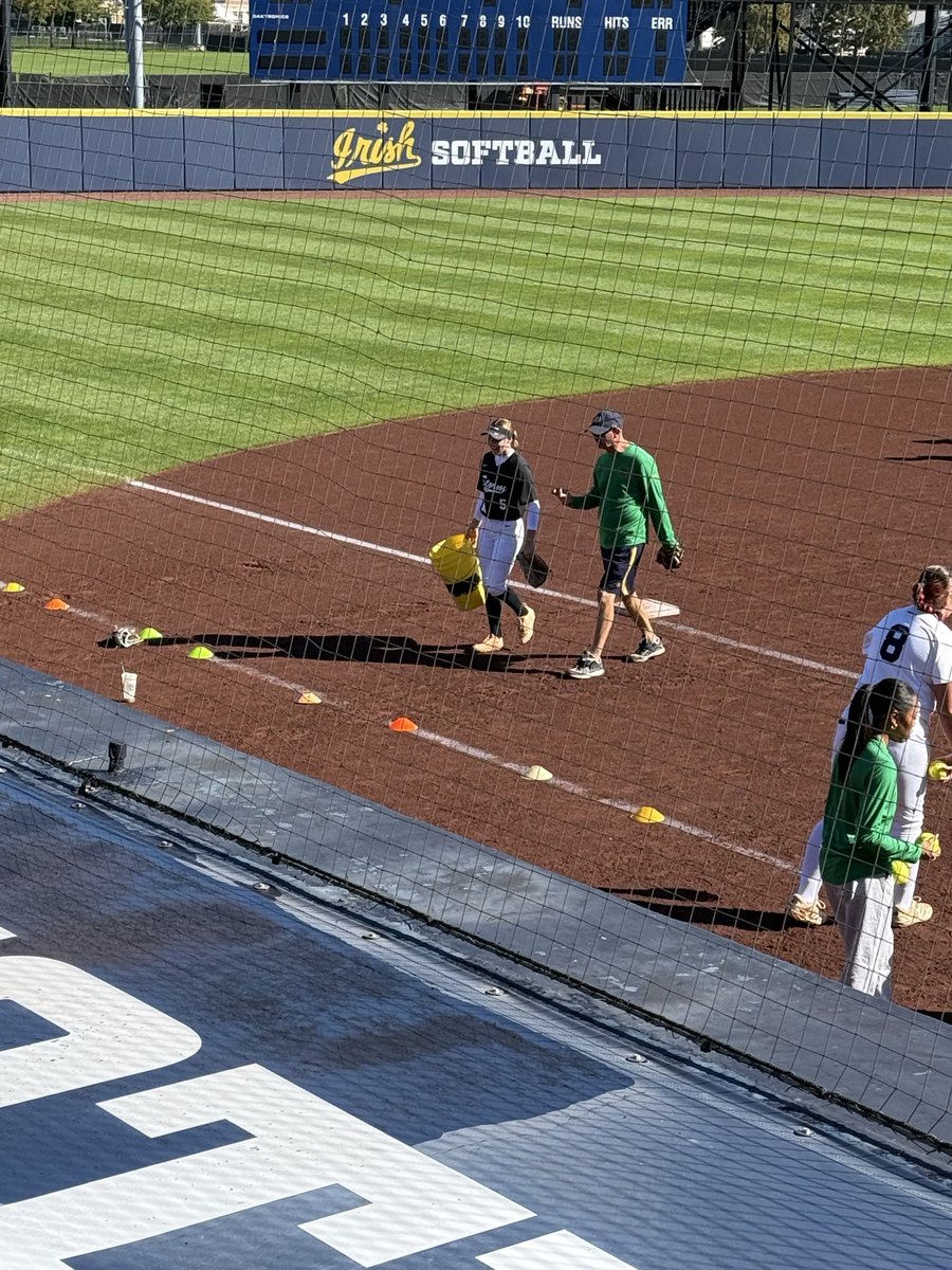 TaylorB_2029's tweet photo. Thank you so much @NDsoftball for inviting me out to an amazing camp! I learned so much and got to experience the beautiful fall colors and weather on campus! Thank you to coaches @2Ganeff , @CoachDeOliveira , @Coach_pooch , and everyone else who put together this amazing experience! Go Irish!☘️