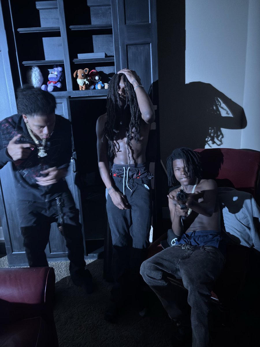 02Official_1's tweet photo. #MOB #02 #YTFN 0️⃣2️⃣ https://t.co/RJOwtdLqe0