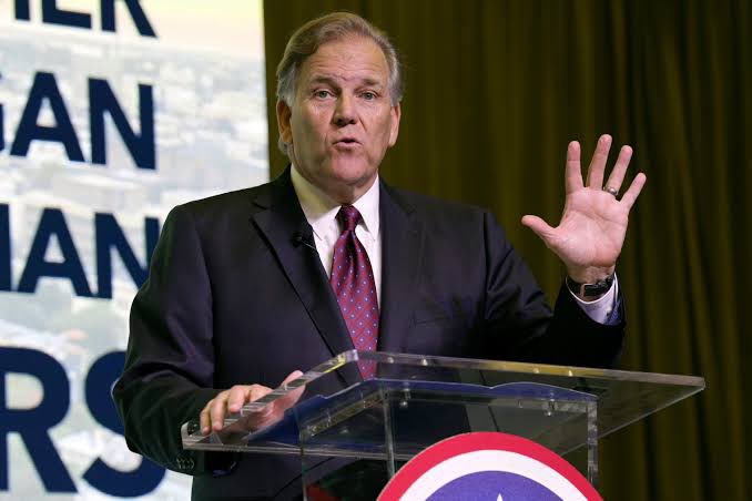 Milajoy's tweet photo. Mike Rogers is hitting Abdul El-Sayed over a $9,000-a-month consulting deal with Wayne County.

$300 an hour. Billed through his own company.

That's the guy Democrats want in the U.S. Senate.

Michigan, early voting is coming.

Vote like your life depends on it. https://t.co/JaI6XBAbuN