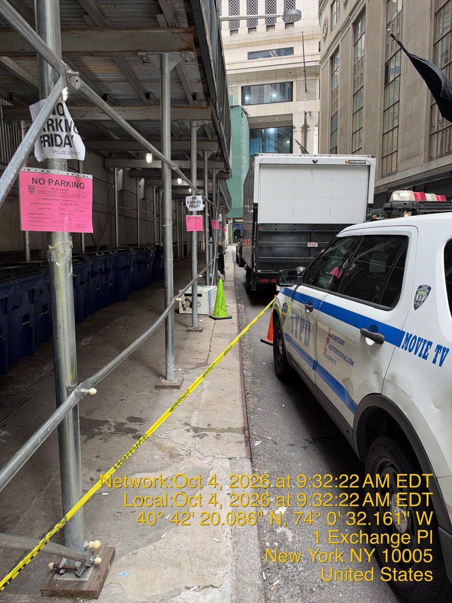 ChanukahDrewish's tweet photo. @olv @Nike today 20 Exchange Pl https://t.co/yQSgLk4iBc