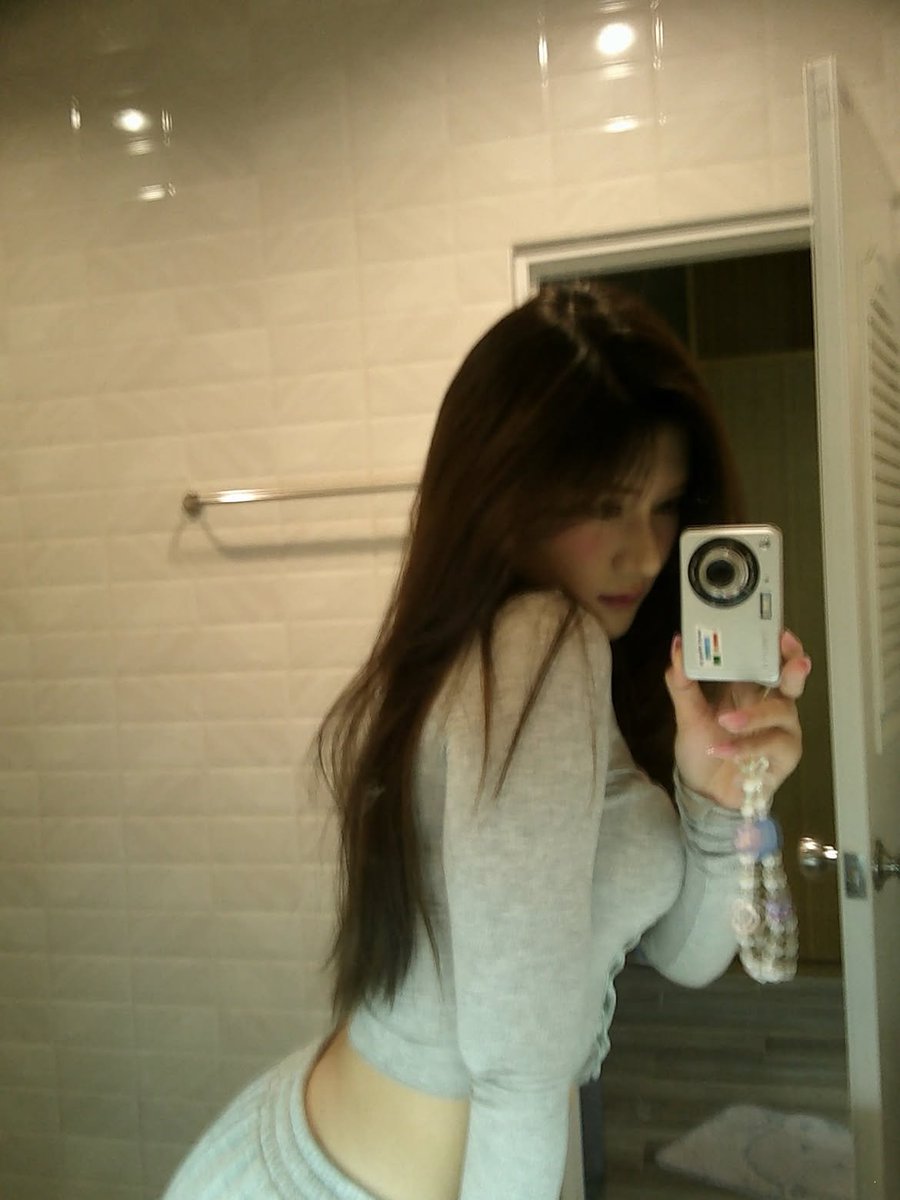 kloussre tweet picture