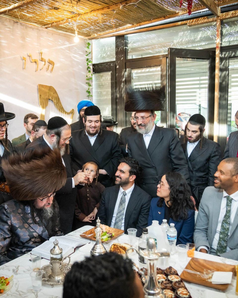 NYCMayor's tweet photo. Last week, I was invited into the homes of Jewish New Yorkers across the city to celebrate the holiday of Sukkot. 

It was a pleasure to be welcomed into these sukkot, in a beautiful tradition rooted in gratitude, gathering, humility and community. https://t.co/3OYgcD4Wsg