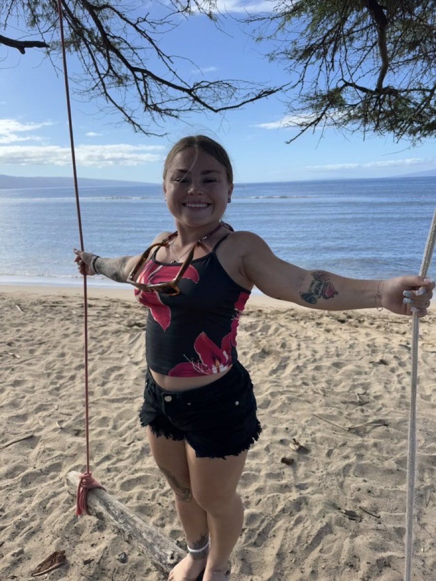 smallermacky's tweet photo. Should i post more content from my vacation? https://t.co/VncfHpmgQt
