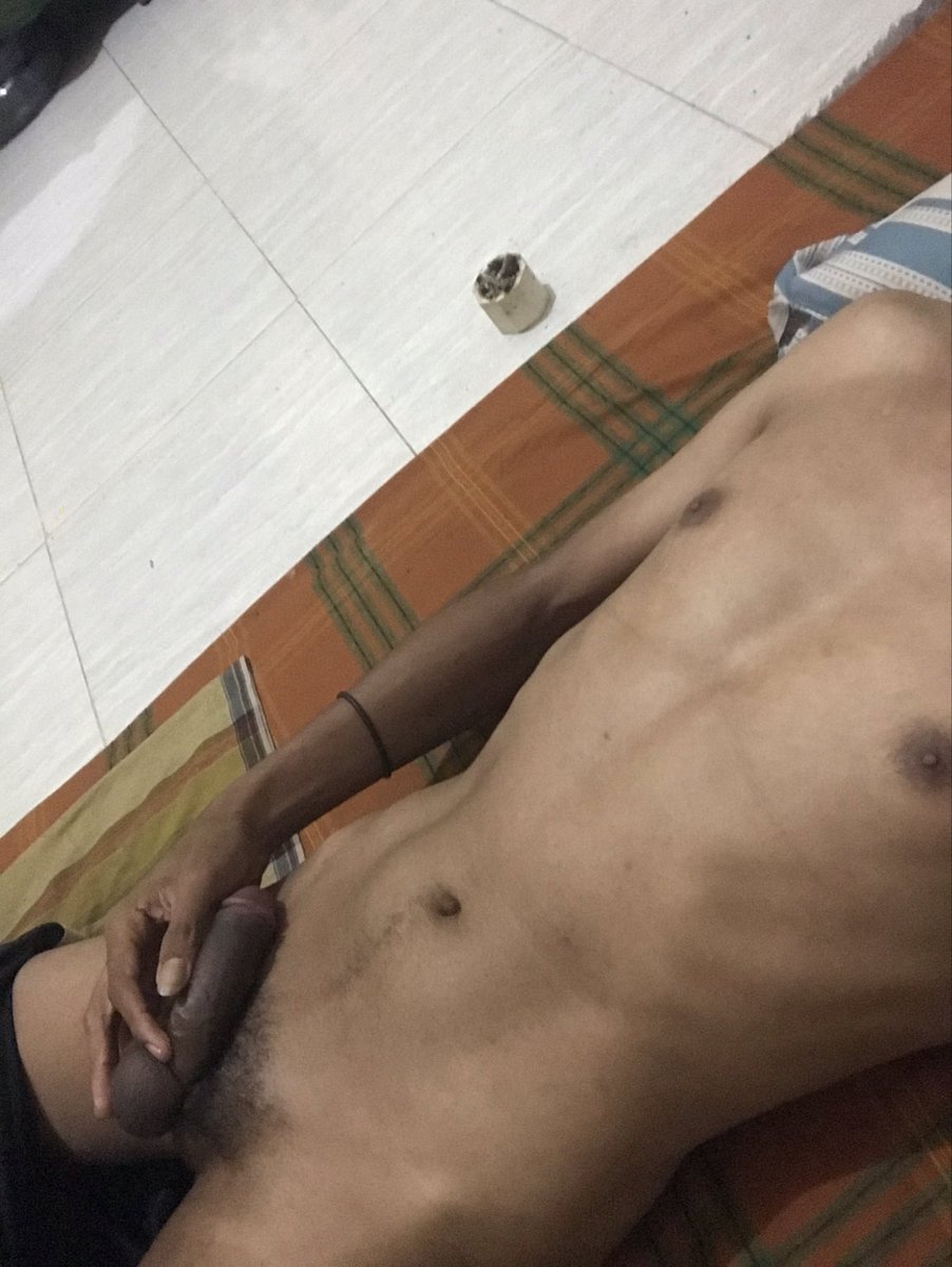 AdrianMaran3's tweet photo. Sange anjing 💦💦
Pengen masukin ke memek becek 😛🍌
Ayo tan gw di tanjung priok jakarta utra ini ..🍌💦💦👌🏻 https://t.co/lo02zew9gU