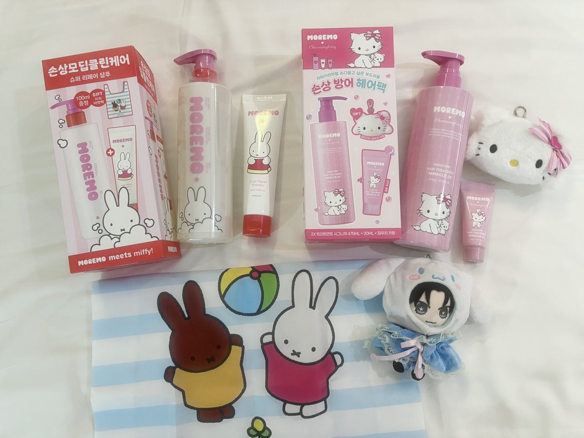 usa_mikan_juice's tweet photo. 健人くんが話してたOLIVE YOUNGでMOREMOゲットしてきた〜 (*ฅ́˘ฅ̀*)
めっちゃ可愛くてお気に入り!!!
#中島健人 #MOREMO #IDOL1STツアーファイナル https://t.co/FTZvFf0ojB