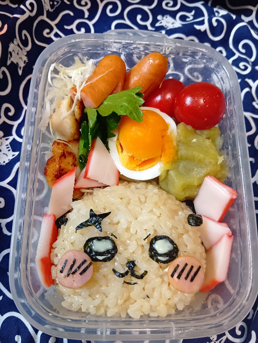 yanaginiku's tweet photo. 人生で初めてキャラ弁つくった！！！（おかず全部お母さん作） https://t.co/ELE4QqookE