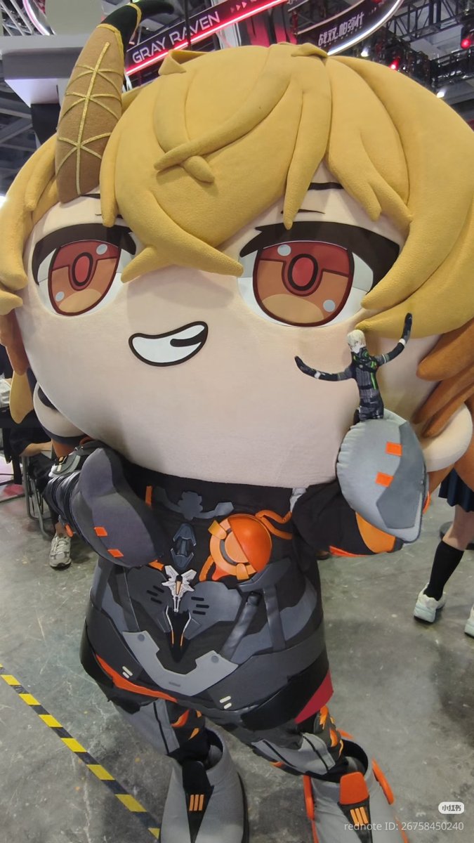 dearlykamui's tweet photo. KAAMUUIIII😭😭😭 DIA MEGANG BONEKA KAMUI JELEK LAGIII LUCUUUUUU https://t.co/3vd5zGHVnk