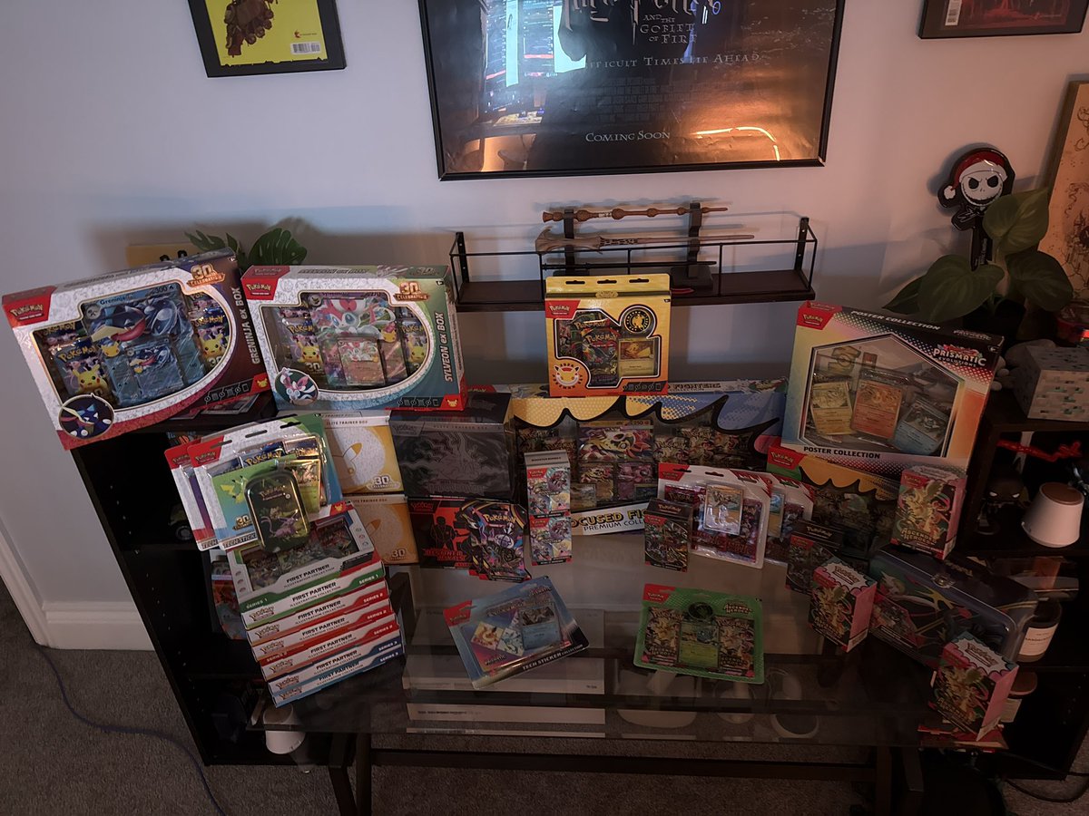 itsPredz's tweet photo. ITS ABOUT THAT TIME! Ripping into some packs :)
https://t.co/BUyr5kSTu6
#pokemon #30thCelebration #30thPokemon https://t.co/OI1FMiP9rb