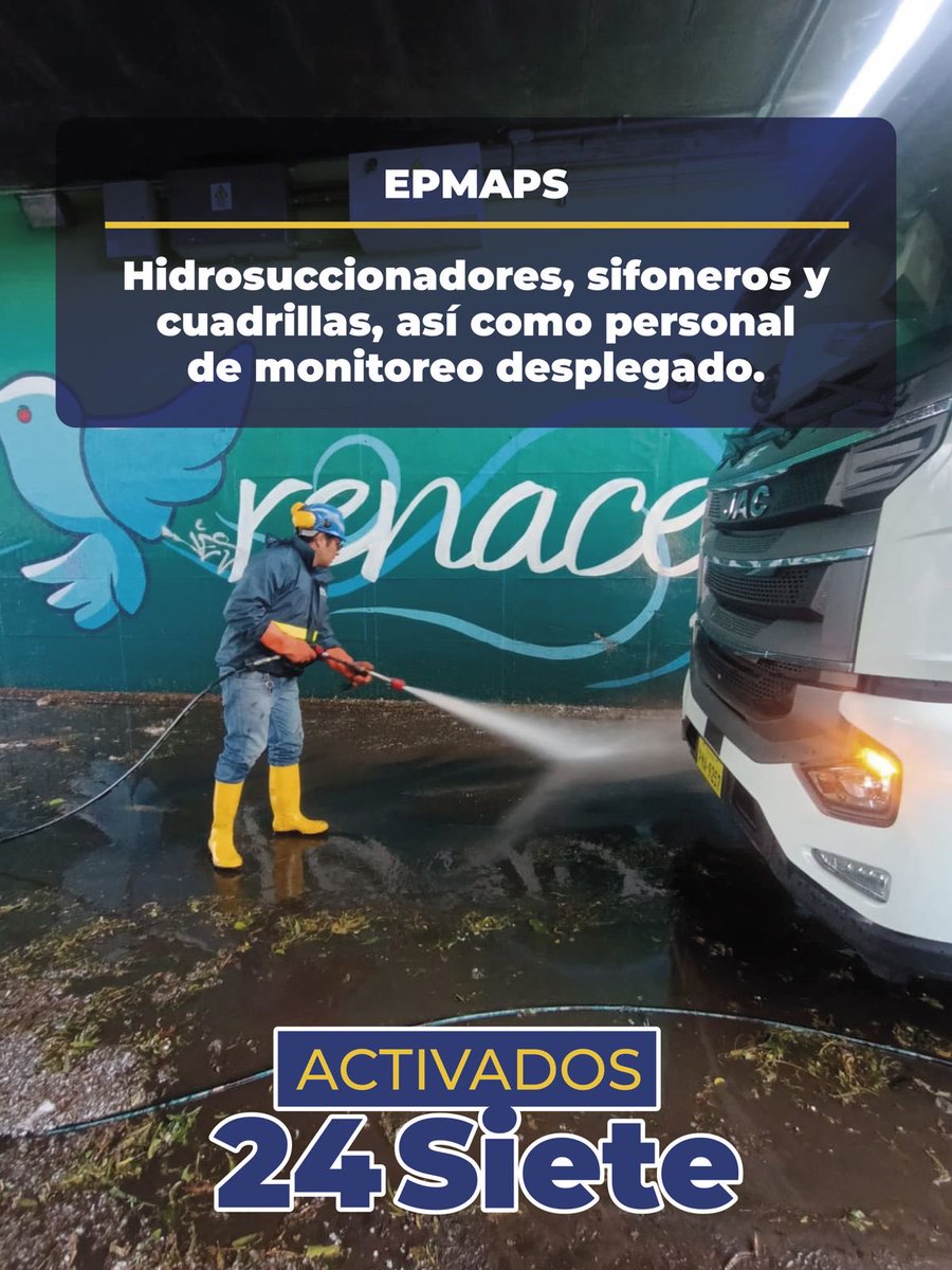 MunicipioQuito's tweet photo. #Activados24Siete| 🌧️ Ante las lluvias registradas este domingo, el Municipio de Quito mantiene desplegados sus equipos operativos para atender emergencias en distintos sectores de la ciudad.

👷🏽‍♂️En territorio trabajan equipos de EP EMSEGURIDAD, Bomberos Quito, EPMAPS, EPMMOP, AMT, Empresa Eléctrica Quito, Metro de Quito y administraciones zonales.

🚜 Las labores incluyen retiro de árboles, evacuación de agua, limpieza de colectores y apoyo a la movilidad.

✅ El COE Metropolitano mantiene el monitoreo permanente y la coordinación interinstitucional para atender nuevos reportes y reducir riesgos durante las próximas horas.

📞 Ante una emergencia, comuníquese al 9-1-1.