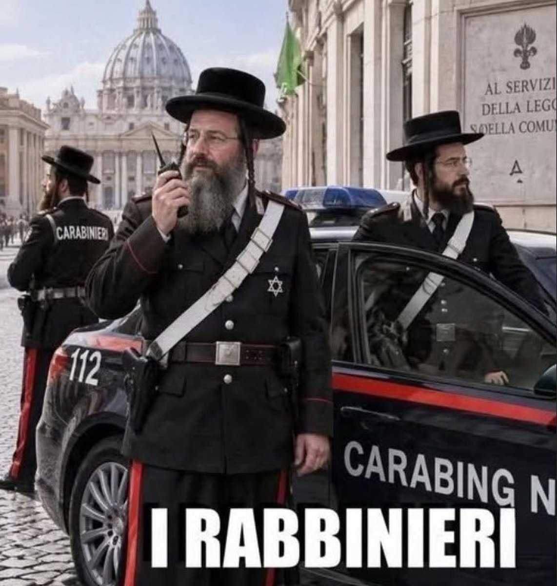 ChanceGardi's tweet photo. Muoio 🤣 

Il giorno dopo il DDL Antisemitismo https://t.co/0MK4EtBFv2