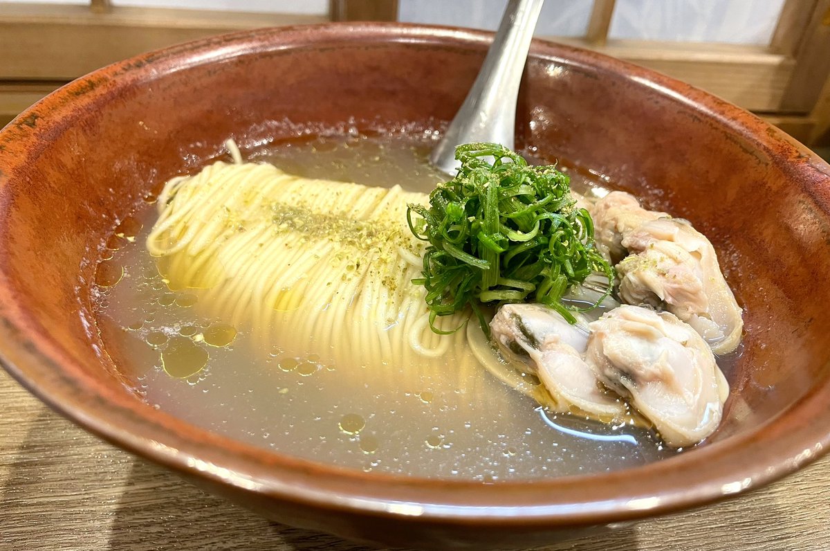 tonchibon's tweet photo. おはようございます！
日高市巾着田のとんちぼです。
本日も通常営業いたします。

お祭りはすっかり終盤ムードですが、秋の日本酒祭りは続行中✨️

冷凍とんちぼ追加しました！
豚ばらお土産少なめです。

写真は福生『麺とスープ』さん
見た目の美しさは満足度に直結しますよね😊食べて勿論美味しい https://t.co/k2QKeLNrwL