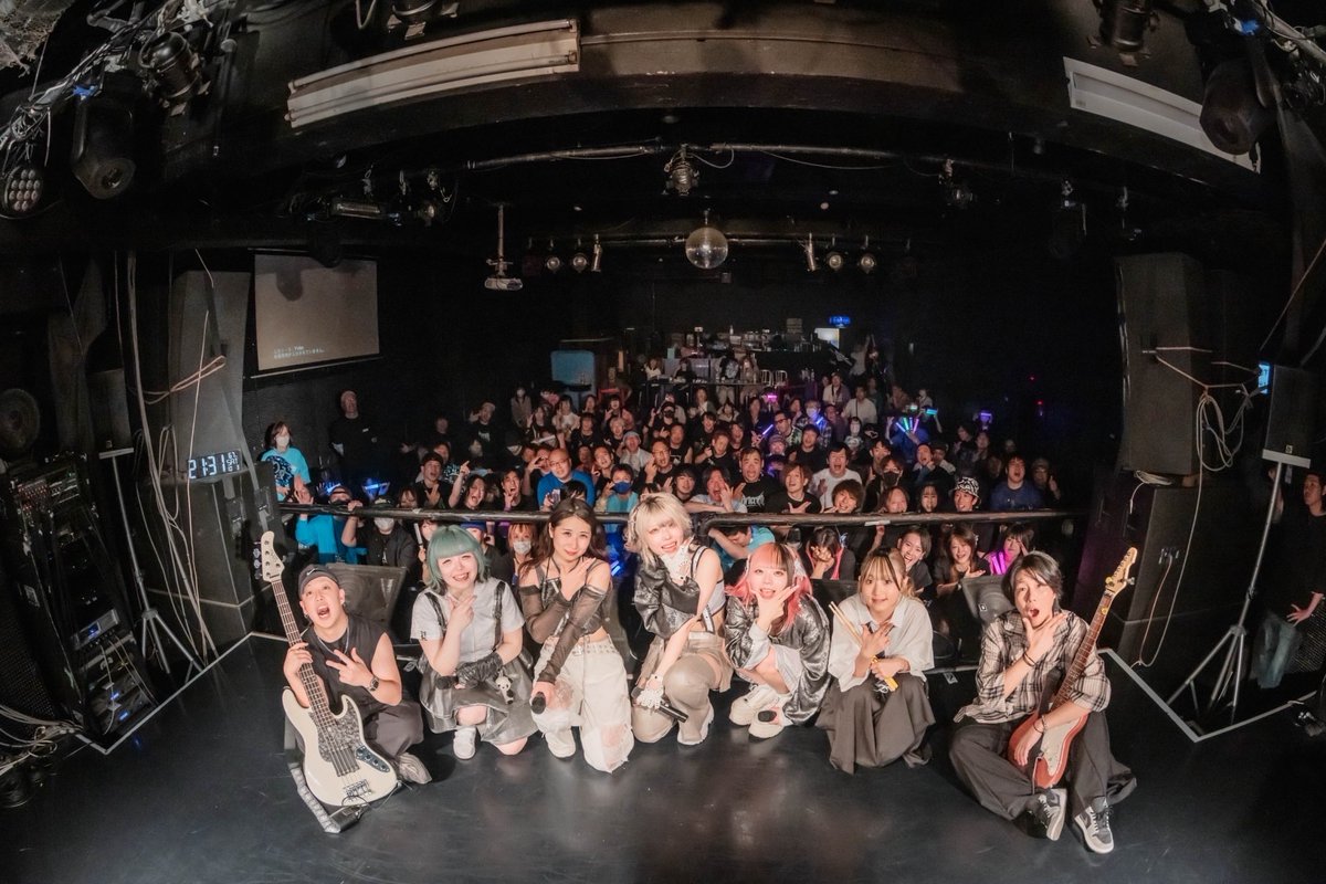 ayumu_k1214's tweet photo. 10/3のアルテワンマンありがとうございました！

バンドメンバーも共演できてよかった！ありがとう🔥
＠tackkma 
@yuadrum 

インスタ投稿したのでぜひ見てもらえたら嬉しいです！
https://t.co/UdfM9jC8FQ

📷 @techunics https://t.co/h2yjsnzOGl