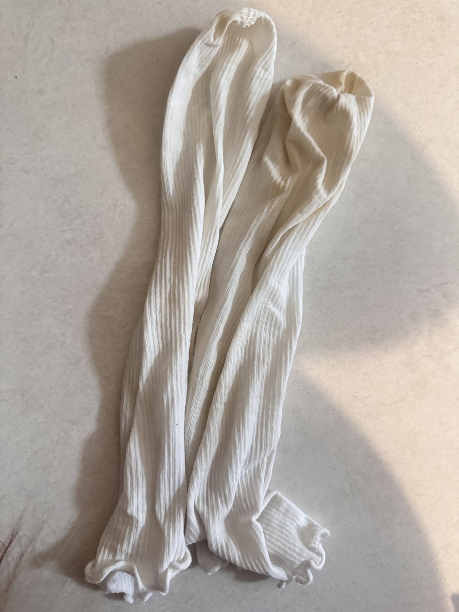 Moonoohn's tweet photo. 袜子大户 🧦 https://t.co/G8V30WkIm7
