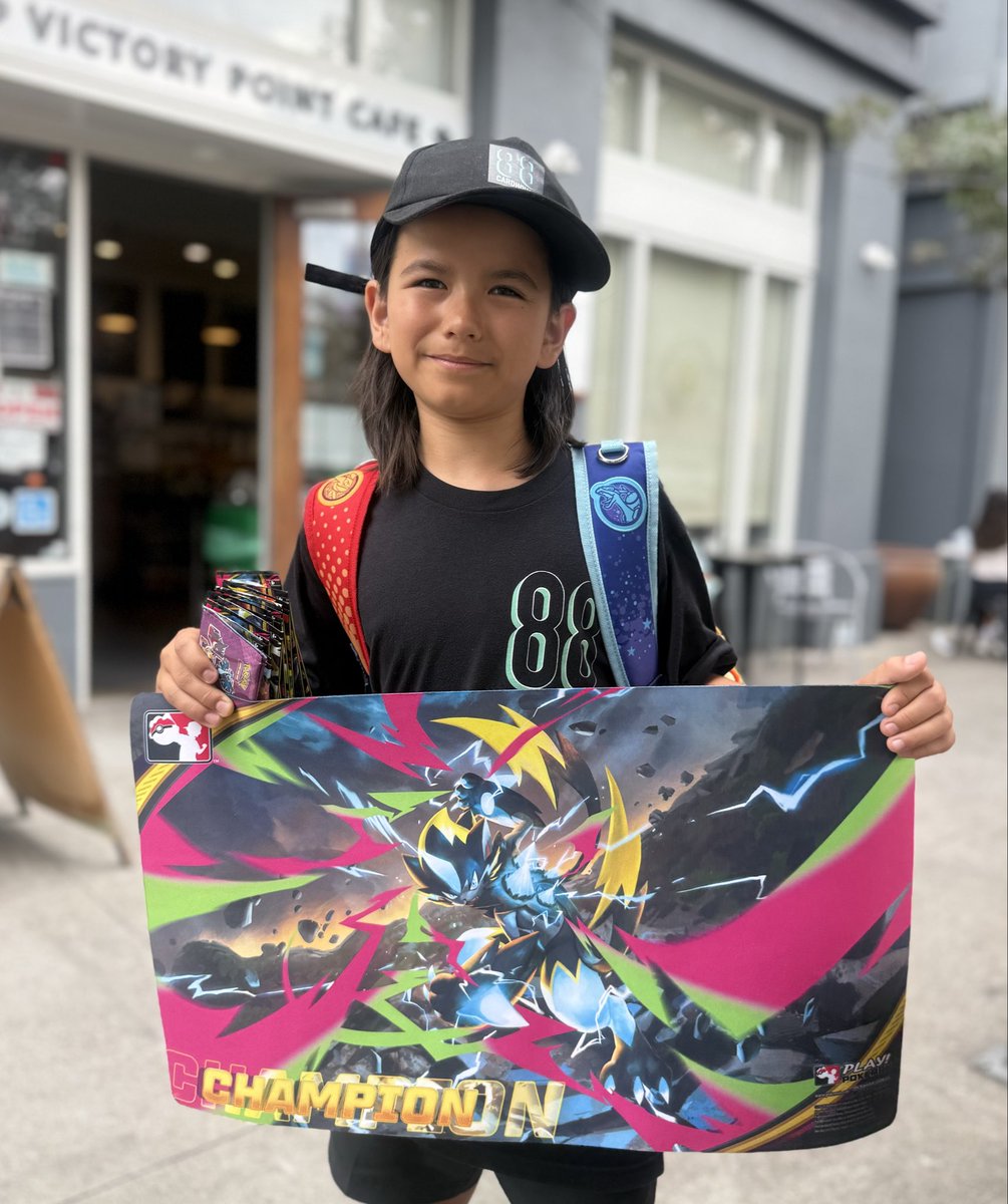 ObluckiJames86's tweet photo. Won the cup at @VPCafe! Thanks @88Cardhouse for support and @ciaran_tcg for coaching. Feels great to be part of the 88 team 😊😊😊 https://t.co/qMEwB4cemZ