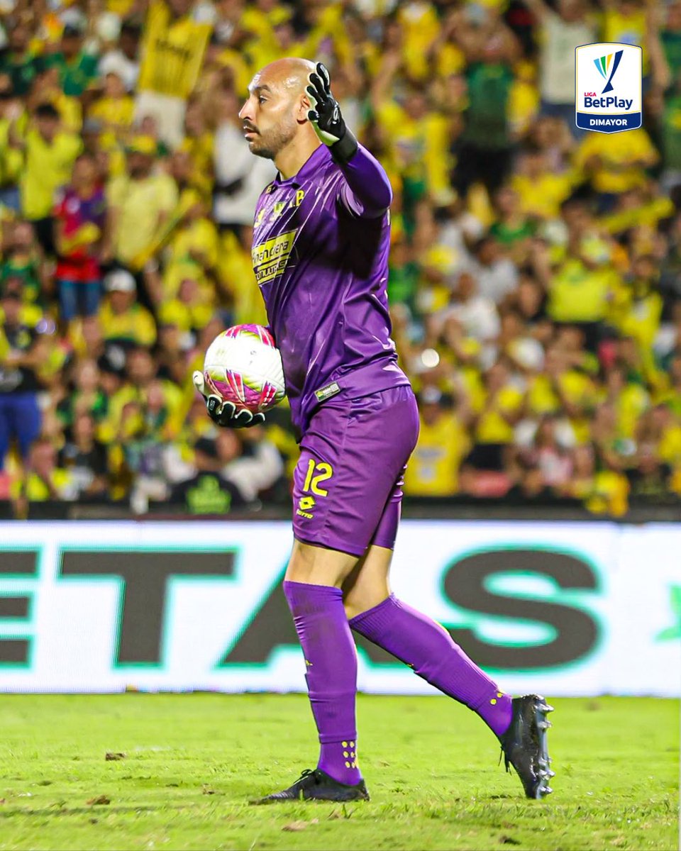 LigaBetPlayD's tweet photo. Suplente con garantías🧤🔥
Actuación estelar de Novoa bajo los tres palos del Leopardo en esta noche.

#UnaLigaConMásPasión #LigaBetPlayDimayor #fpc #futbolcolombiano https://t.co/rWCehwMtDB