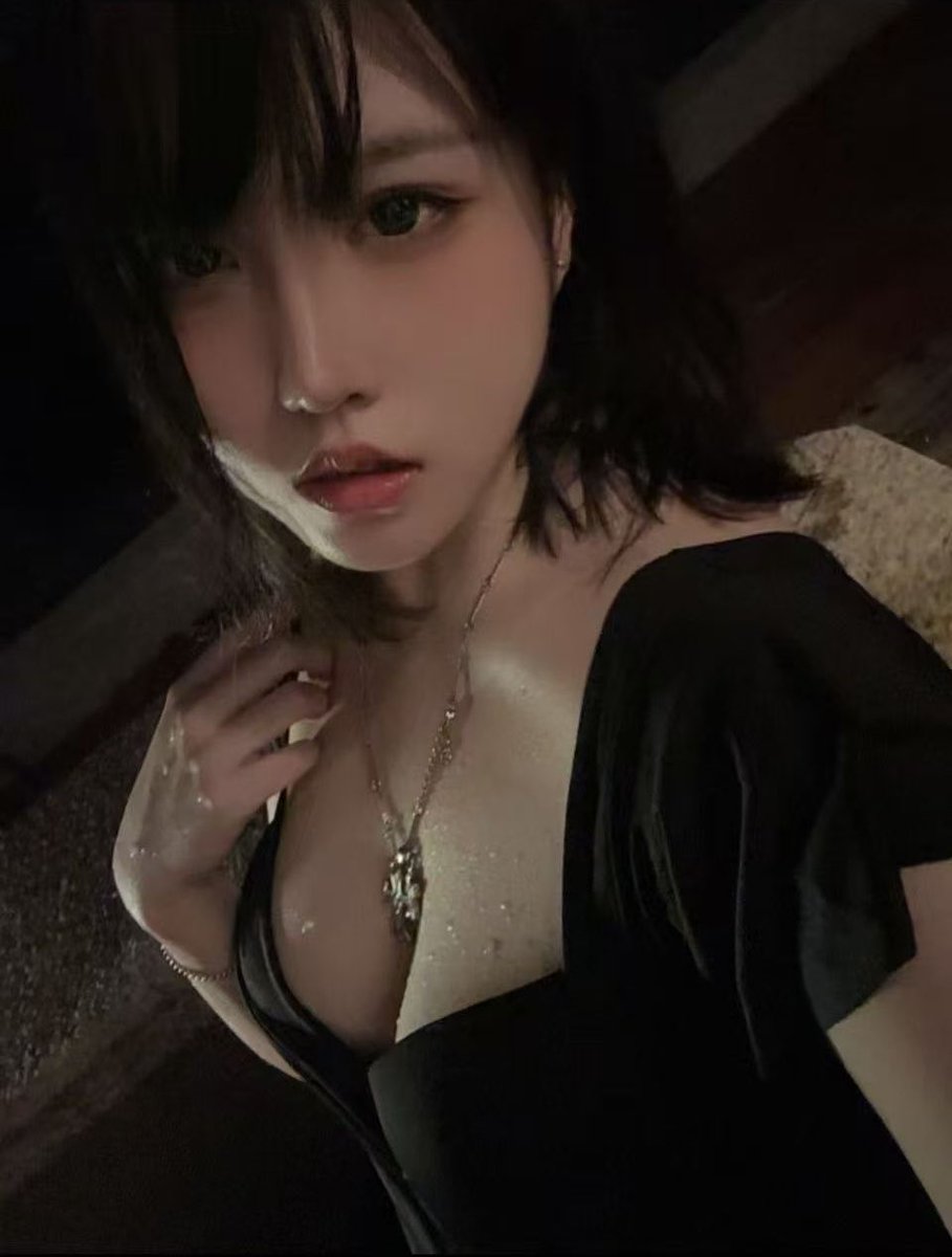 zurn2003's tweet photo. 其实我长这样(>﹏<)…现实中认识的人不要刷到啊…拜托(＞人＜;) https://t.co/24y6KJRyC3