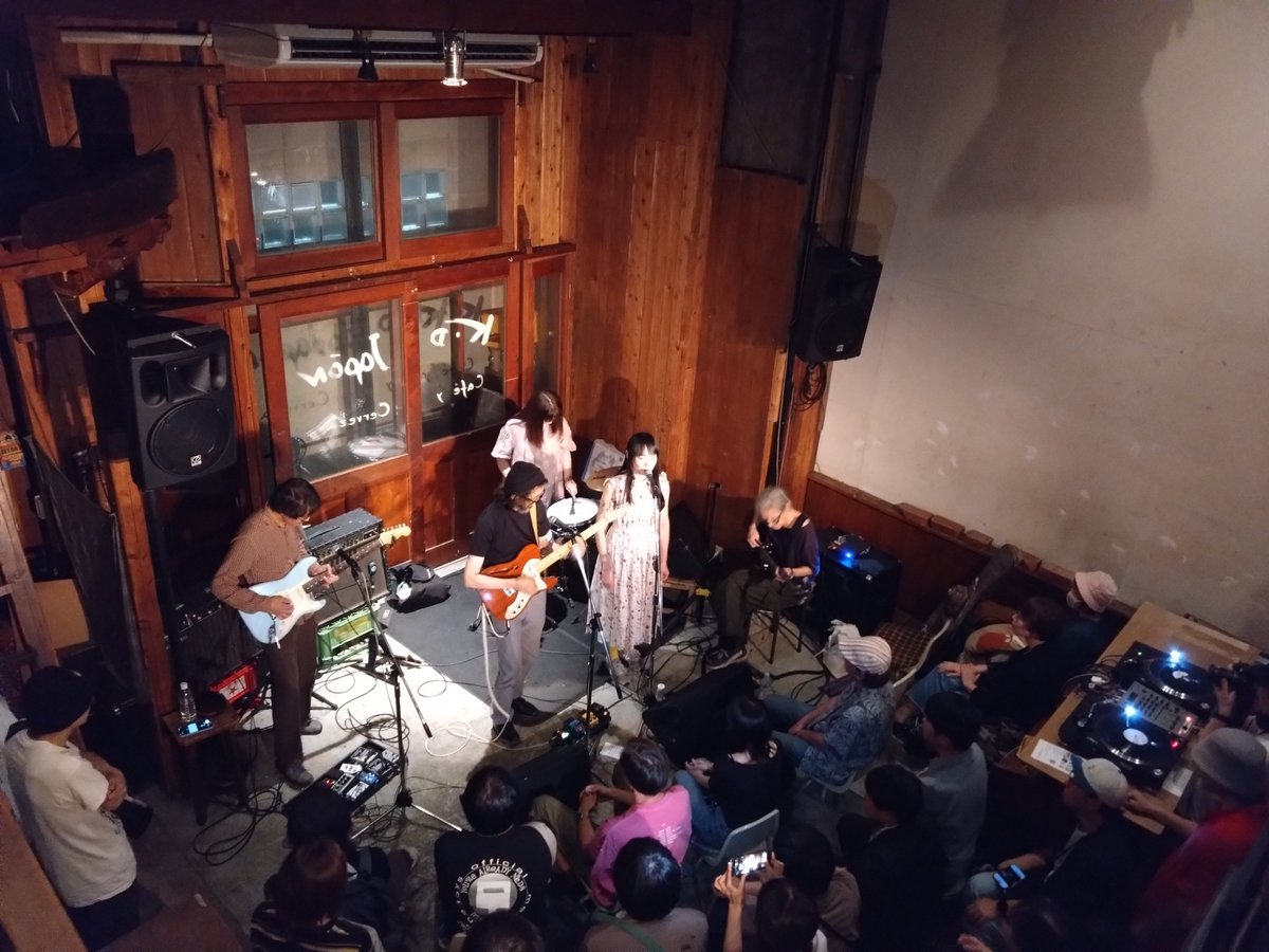 Jefnueo's tweet photo. KDﾊﾎﾟﾝでのgalaxy train vol.66 
いいｲﾍﾞﾝﾄでした😊

kotolisの進化（深化）に驚嘆

Menowのｵﾘｴﾝﾀﾘｽﾞﾑ漂う音像に面食らい

pervencheの芯の強さに感銘を受け

Cindyの出音の素晴らしさに驚愕！

4ﾊﾞﾝﾄﾞともに本当に音が鳴っていて素晴らしかった✨

環世界もがんばらなきゃな！ https://t.co/2g5H35y4FV