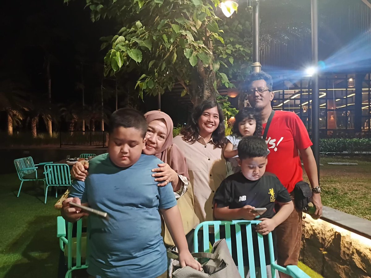 hsetiaji_'s tweet photo. @ Otadan Jogja. What a a beautiful place! Stunning, so mesmerizing. Thank you for this one, Sweetheart... I love you... ❤️❤️❤️ https://t.co/HzUluCVELR