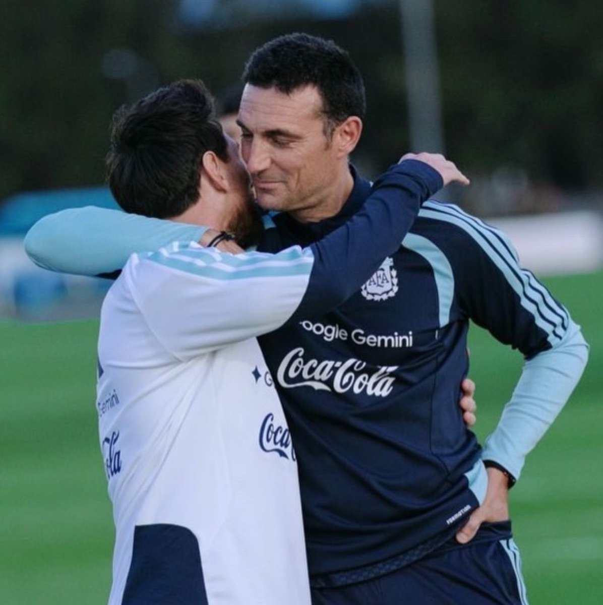 FabrizioRomano's tweet photo. 🫂🇦🇷 Leo Messi, completing one of the last training sessions as Argentina national team player. https://t.co/qeZVeH31ok