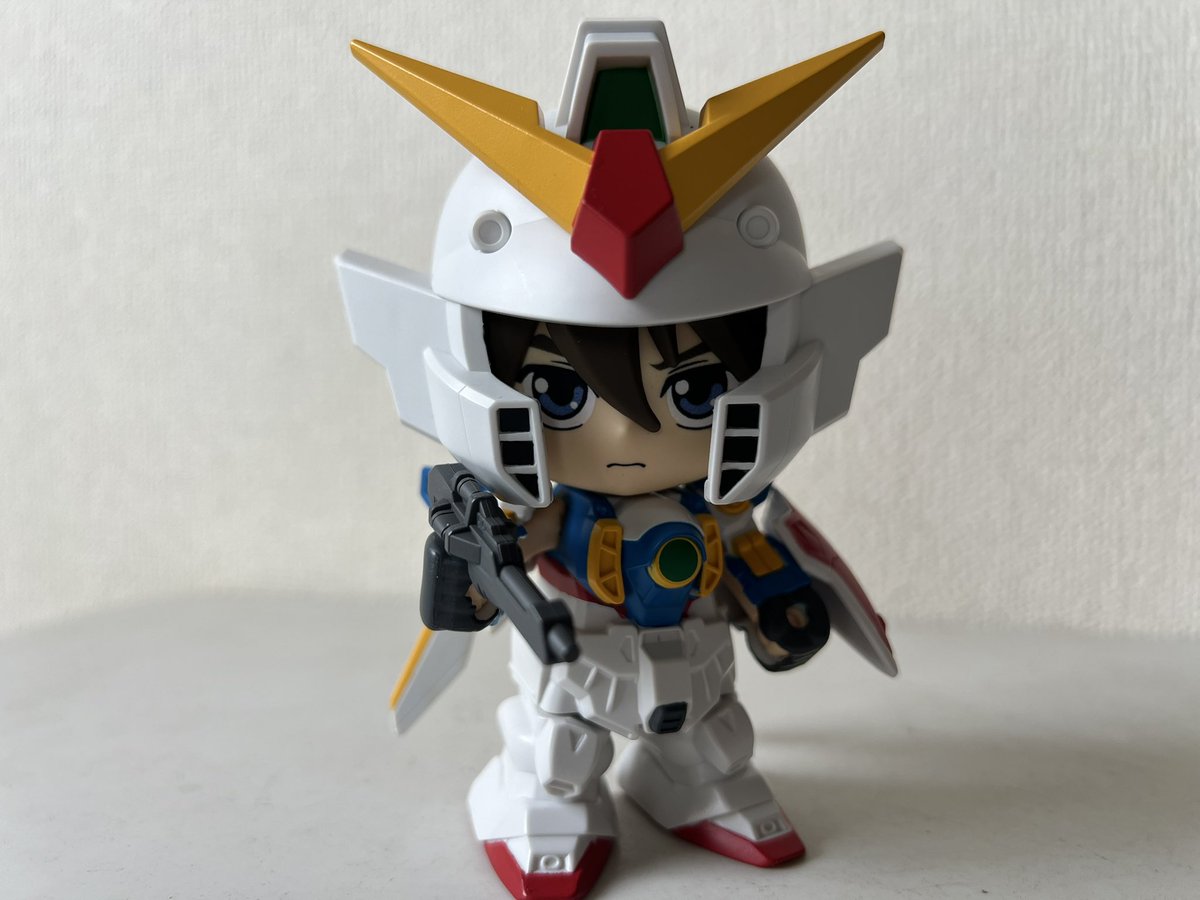 kuugachannel's tweet photo. 令和によみがえるガンダムクロス‼︎
ちょっと思ってたんと違ったけど、ヒイロかわいいし、ウイングの顔しっかりイケメンだし、デュオも出るしで買っちったー。
色々惜しい所はあるけど、個人的にはこれはアリかなー。なぜGガンを出さないのかw
あー、困りますお客様、背後からは見ないでくださいぃーw https://t.co/5IiGouL61R