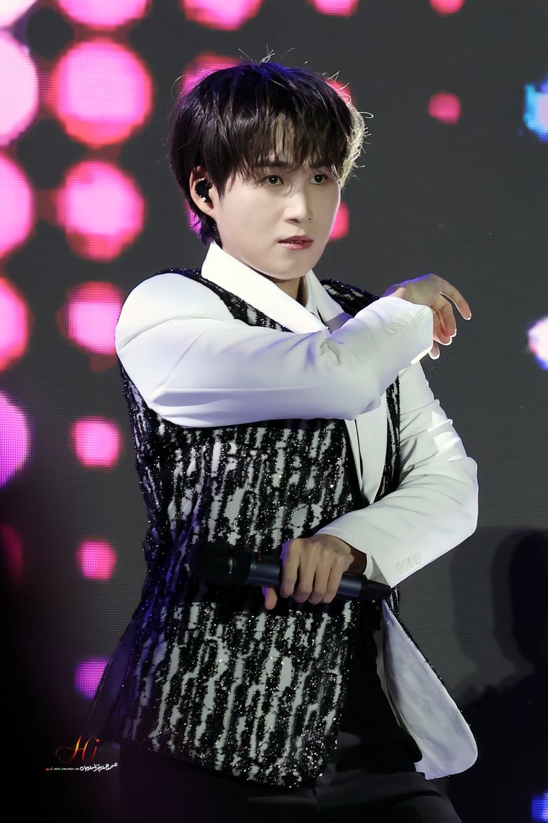 HeeDdahYoh's tweet photo. 🧡2026.10.4 여수 프라임 콘서트 

숫자는 존재한다.
각자의 기준에 따라.
세상은 숫자로 가치를 매기고
그 안에 모든 것�� 담으려 한다.
하지만 나에게는
남들이 정한 숫자보다 더 중요한 것이 있다.
나에게 넌
숫자로 설명할 수 없는 사람,
숫자로는 다 담아낼 수 없는 존재.
말로도, 숫자로도 설명할 수 없는 그 존재감을
나는 ‘김희재’라고 이야기한다.

#김희재 #kimheejae  #キムヒジェ