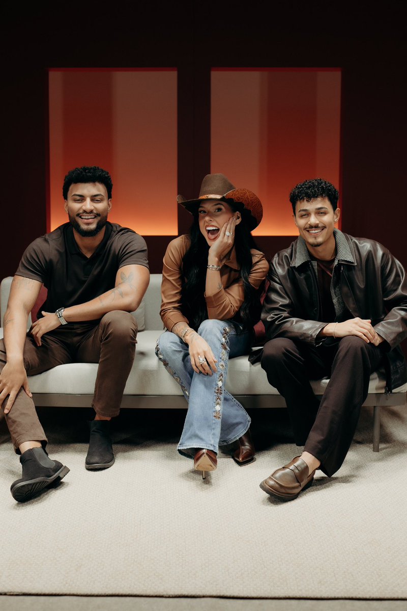 cf_anacastela's tweet photo. Hoje foi dia de dar vida a uma canção muito especial. 🤍

Mãe, Vem Me Ensinar —  Ramon &amp; Rafael feat. Ana Castela, em breve! https://t.co/bdaSnVSrNJ