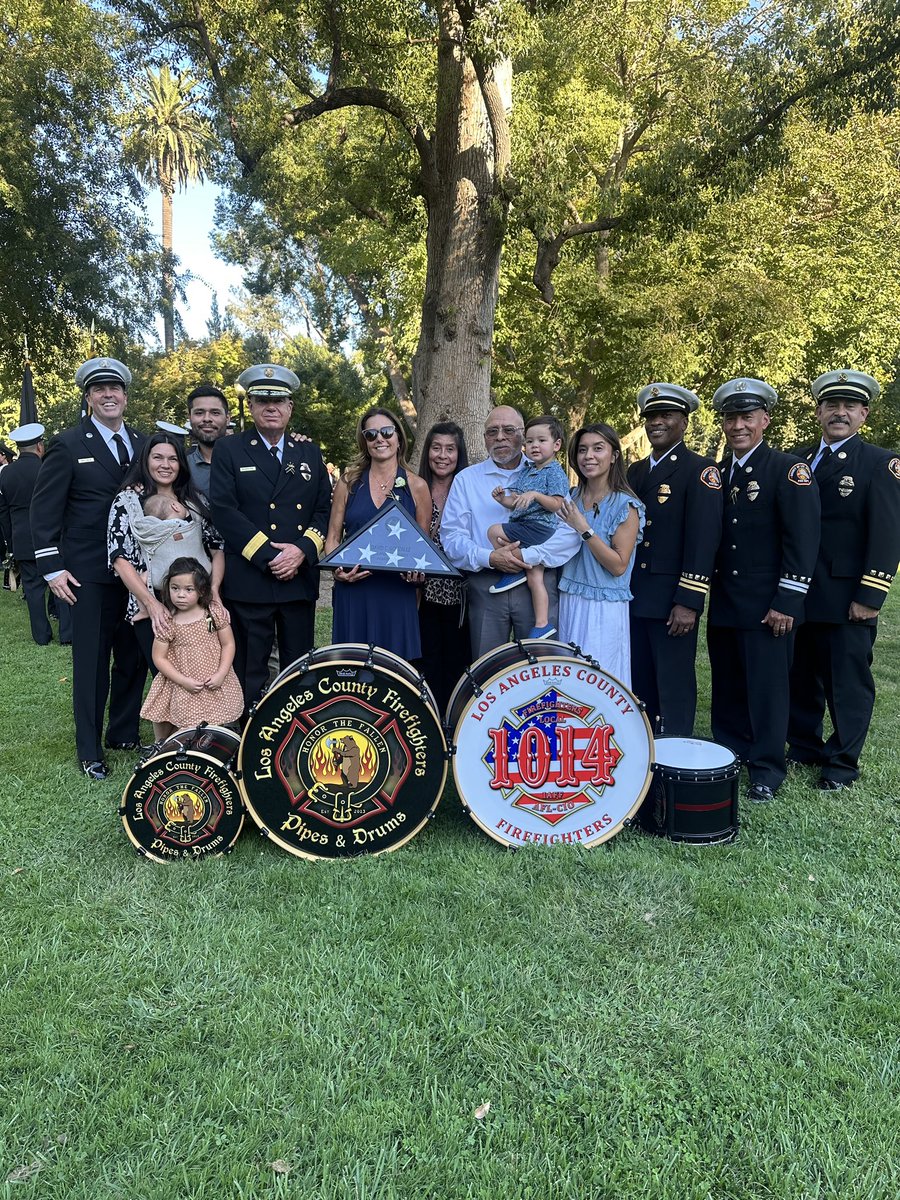 LACOFD's tweet photo. With heartfelt gratitude to the @CAFireFound Firefighters Memorial Ceremony for paying tribute to 37 fallen heroes added to the Memorial Wall in Sacramento yesterday.
Thank you for honoring #LACoFD’s own:
🕊️ Captain David C. Gonzalez.
🕊️ Captain Michael Mercado
🕊️ FFS Ismael M. Villalta-Ayala
🕊️ FFPM Dustin Roberto
#NeverForget 💔🚒
