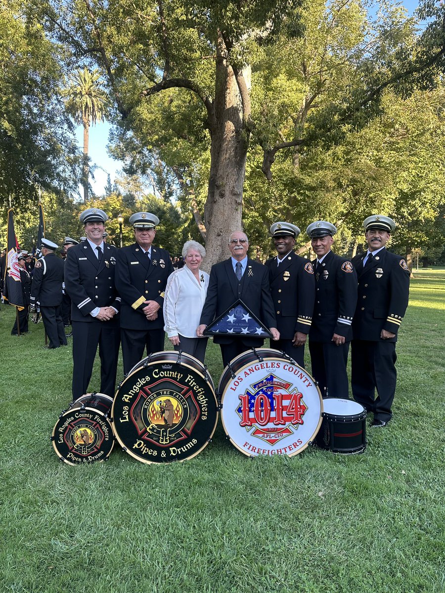LACOFD's tweet photo. With heartfelt gratitude to the @CAFireFound Firefighters Memorial Ceremony for paying tribute to 37 fallen heroes added to the Memorial Wall in Sacramento yesterday.
Thank you for honoring #LACoFD’s own:
🕊️ Captain David C. Gonzalez.
🕊️ Captain Michael Mercado
🕊️ FFS Ismael M. Villalta-Ayala
🕊️ FFPM Dustin Roberto
#NeverForget 💔🚒