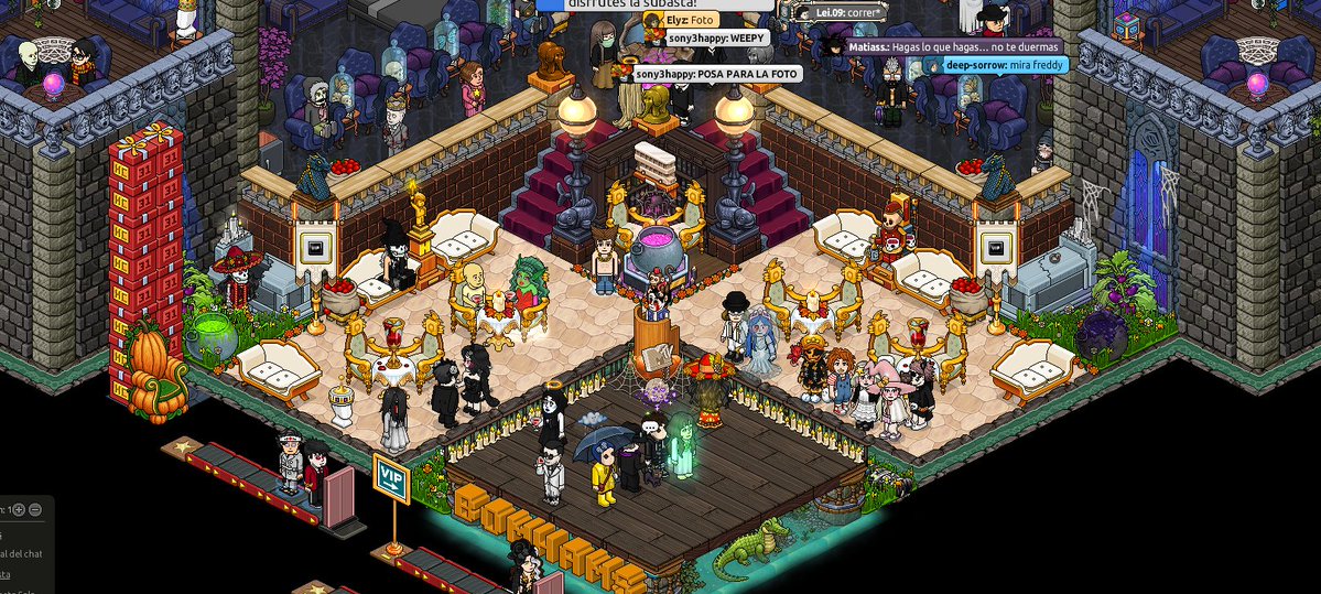 bomhams's tweet photo. Evento finalizado con éxito! disfraces de halloween en nueva sala de bomhams! @ESHabbo https://t.co/VU8jviYQWo