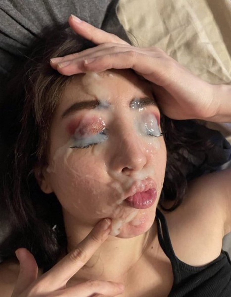 Mi0i0o's tweet photo. خالتي@queen_mana51303 جاتني لغرفتي وقلت لازم اضيفها وغرقت وجهها واتوقع انها مبسوطه الحين😂🤦🏾‍♂️💦🔥 https://t.co/lKVy1kdLVh