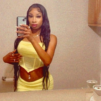 OmgiitsCookiie's tweet photo. #NewProfilePic https://t.co/sfyIvEpkNt