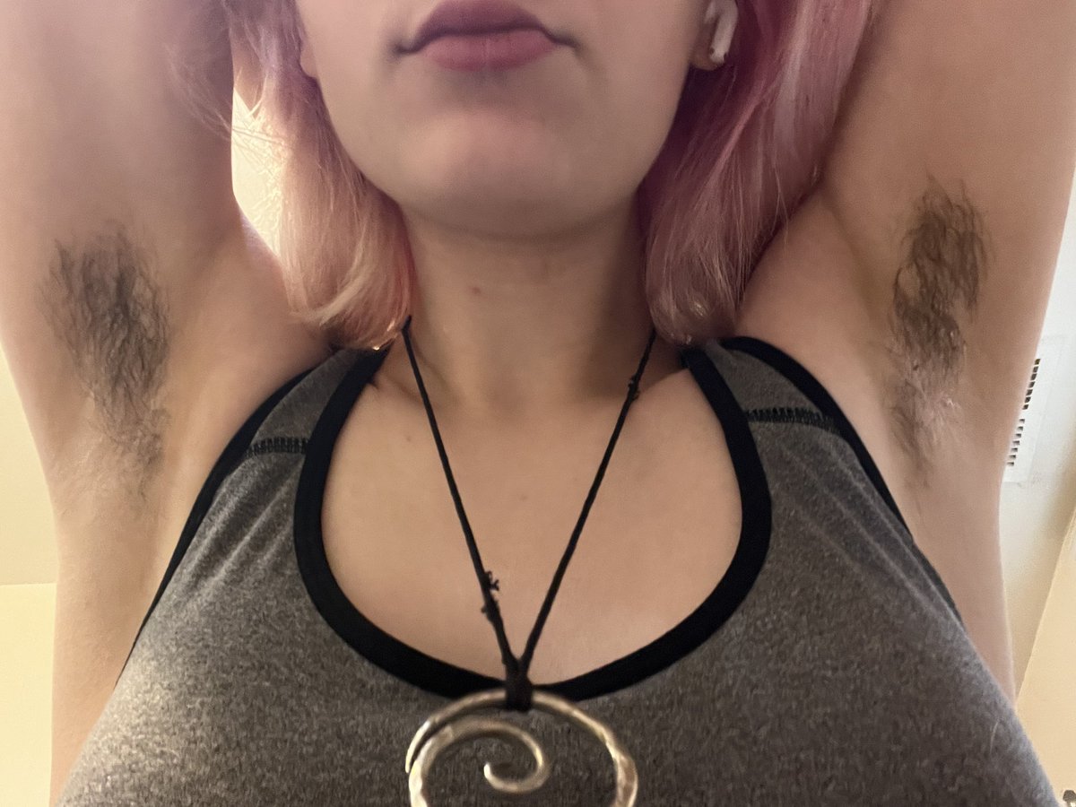 bankofambrosia's tweet photo. hey, can you check if my armpits smell? D: https://t.co/TnUwpB4YM1