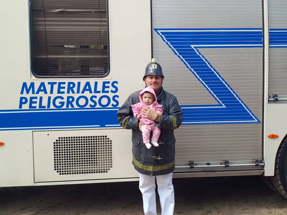 boban717's tweet photo. Ejercicio Interno en Familia 1️⃣7️⃣CBS 🚒🖤☠️🔥🇨🇱 https://t.co/EEkznWfb3E