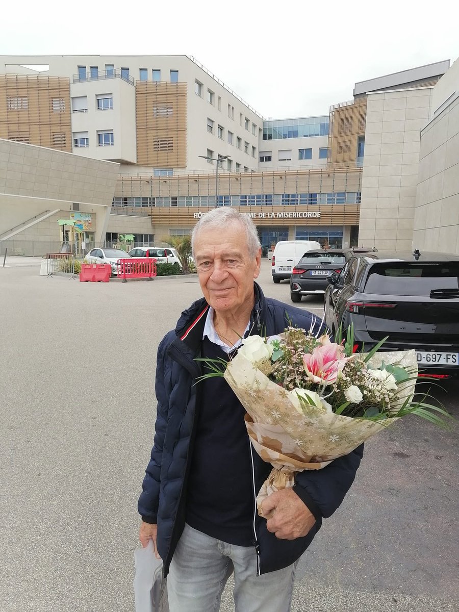 HCottrant's tweet photo. ‼️4 ans de prison FERME pour le Dr Fourtillan, 82 ans. Jugement disproportionné et inhumain quand on connait l'intégrité, la conscience et la bienveillance de cet homme qui l'animaient pour soigner ses patients, lui qu'ils avaient déjà fait interner à deux reprises et contre son gré, il va y laisser, seule, sa femme, déjà souffrante, qu'est-ce que ça m'attriste !! quelle injustice !! Voilà où ça vous amène de dénoncer le géant de la santé, "Big Pharma, un cartel pire que la mafia" ce sont ses propres mots... On comprend mieux pourquoi un tel acharnement exercé sur sa personne ..  comme ils le font pour tous ceux qui se lèvent et s'insurgent contre ce système mortifère et ce ne sont pas les exemples qui manquent. Consternant ! 

Photos ⤵️ du compte facebook du Dr. Jean-Bernard Fourtillan, prises le 21 décembre 2025 

➣ L'article en question : 
https://t.co/0qzREI4moj