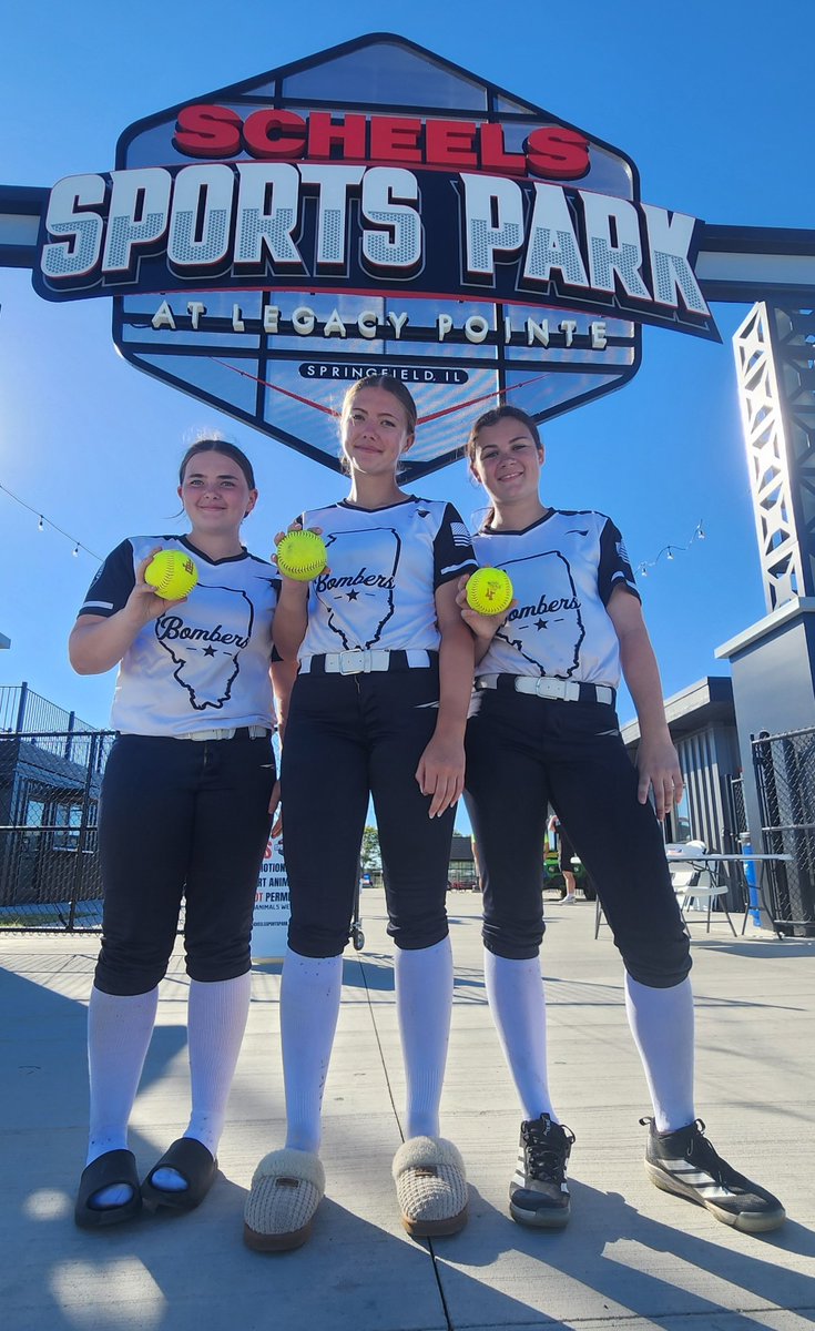 BombersIL2030's tweet photo. 💥 Big shout and a 🤜🤛 to @audreydolter6, @EvelynSing29  &amp; @Averyins2030 for their well earned trot around the diamond @PremierFSB's showcase in Springfield this w/end‼️
@tagupSoftball @MeteaSoftball @minookasoftball @AndrewSoftball @MVPSportsIL https://t.co/GcVKBhBbdl