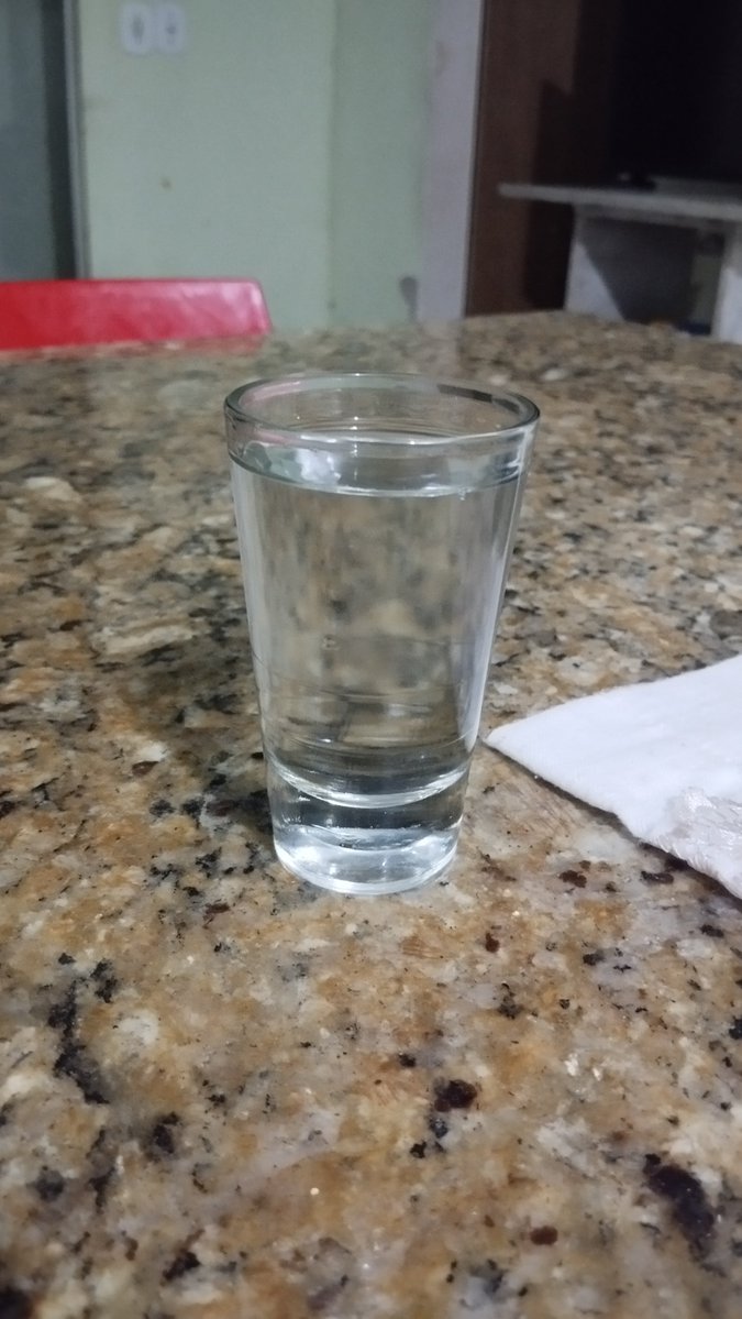 EOMocas's tweet photo. Quero um coma alcoólico de quatro anos e três meses https://t.co/NE4d2pTe2X