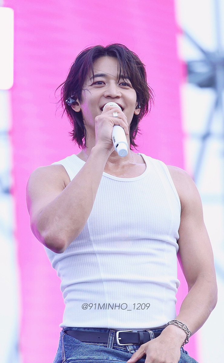 91MINHO_1209's tweet photo. 261003 SM RUN 26 #민호 #최민호 https://t.co/7o6u9wBx4A