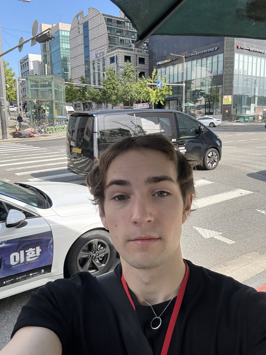 Busio's tweet photo. did u miss me? https://t.co/J2WEQJjBUy